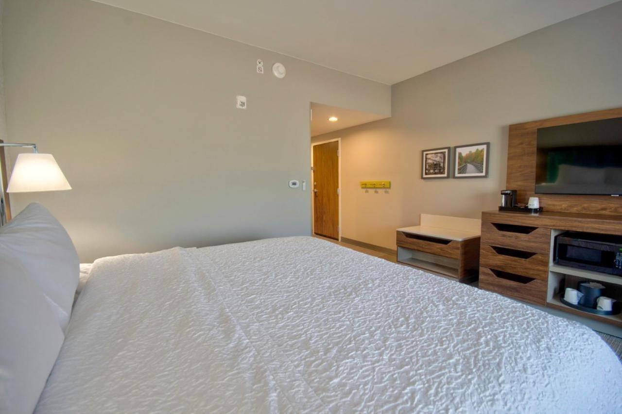 Hampton Inn アビンドン エクステリア 写真
