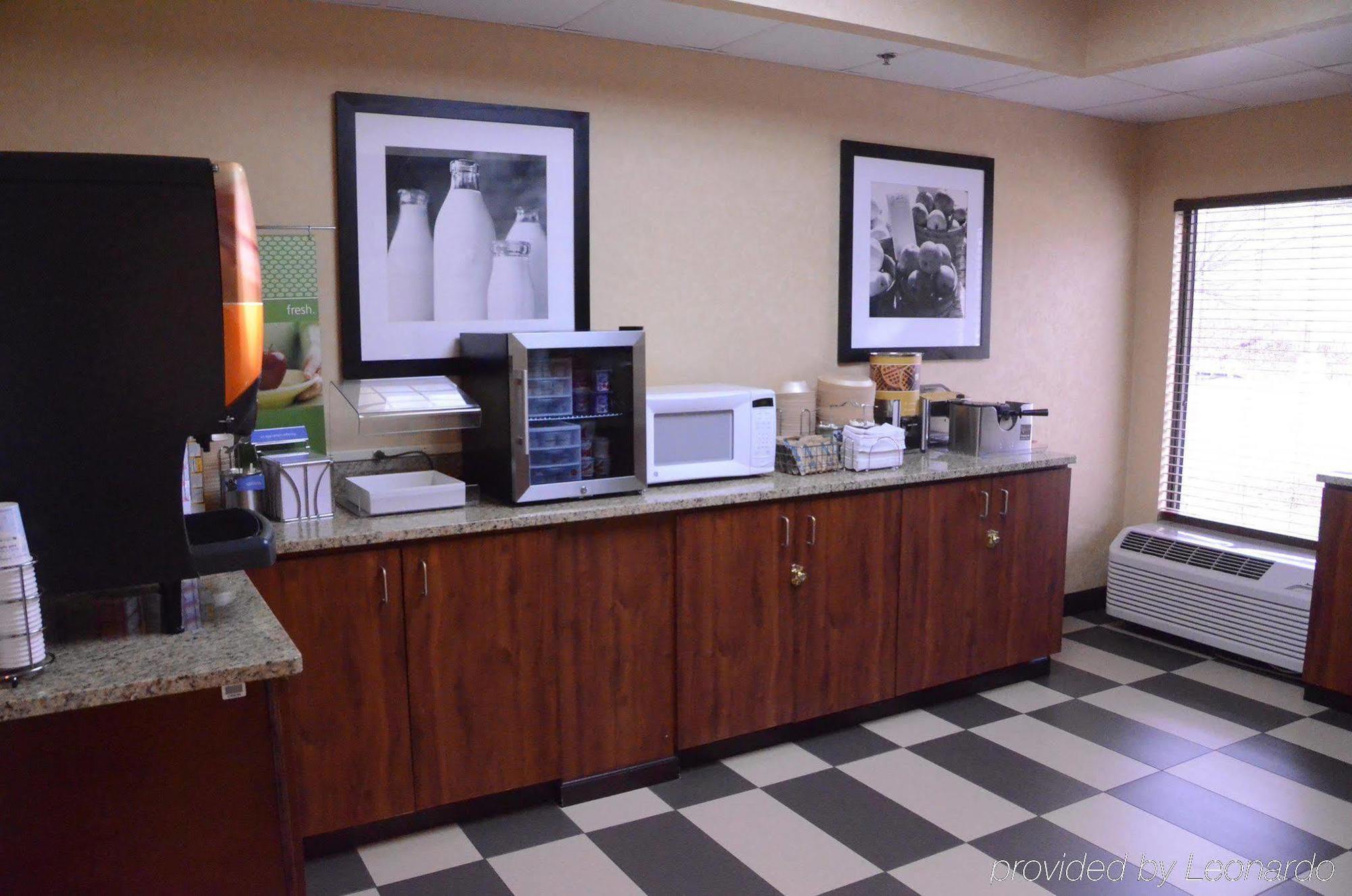 Hampton Inn アビンドン エクステリア 写真