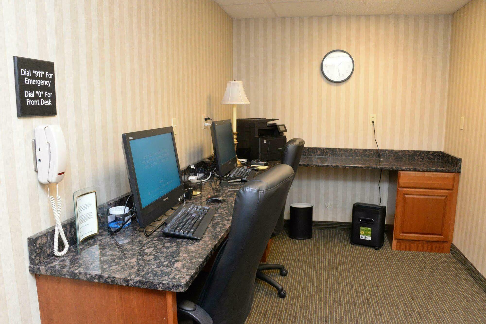 Hampton Inn アビンドン エクステリア 写真